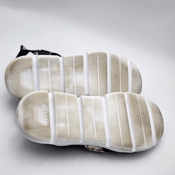 Cole Haan Zerogrand Strappy‎ Women's 10B Sandals Snake Print Black White Shoe - Picture 7 of 8